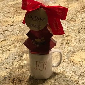 Rae Dunn Christmas JOY Mug Gift Set LL Red Bow